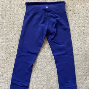 Lululemon reversible 3/4 crop leggings